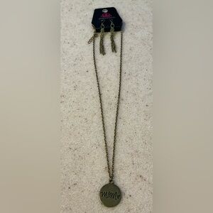 Gold 'Mom' Pendant Necklace and Earring Set